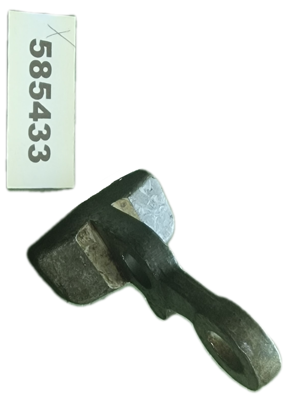585433 - CNH Lever